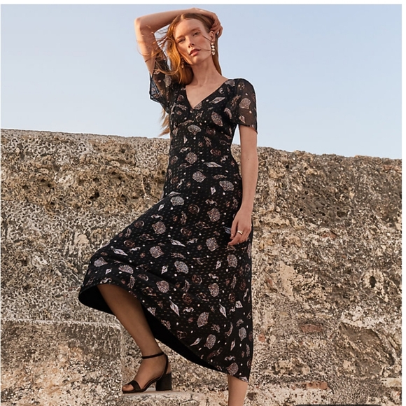 LOFT Dresses & Skirts - LOFT Metallic Clip Flutter Sleeve Midi Dress